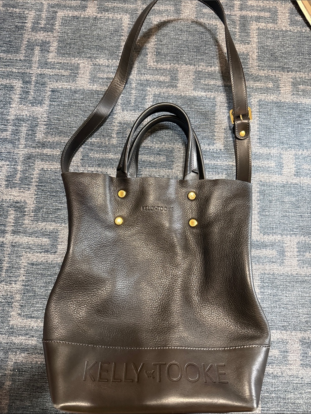 Kelly Tooke Pebble waterproof Leather Shoulder Tote